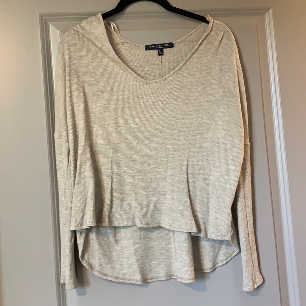 Cream scoop neck long sleeve sweater